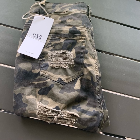 AMERICAN BAZI OLIVE GREEN BROWN CAMPO PRINT DOUBLE SIDED DISTRESSED SHORTS - Picture 12 of 13